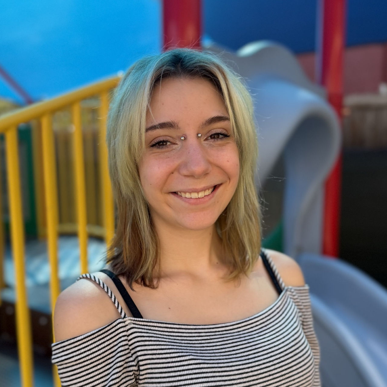  Alivia