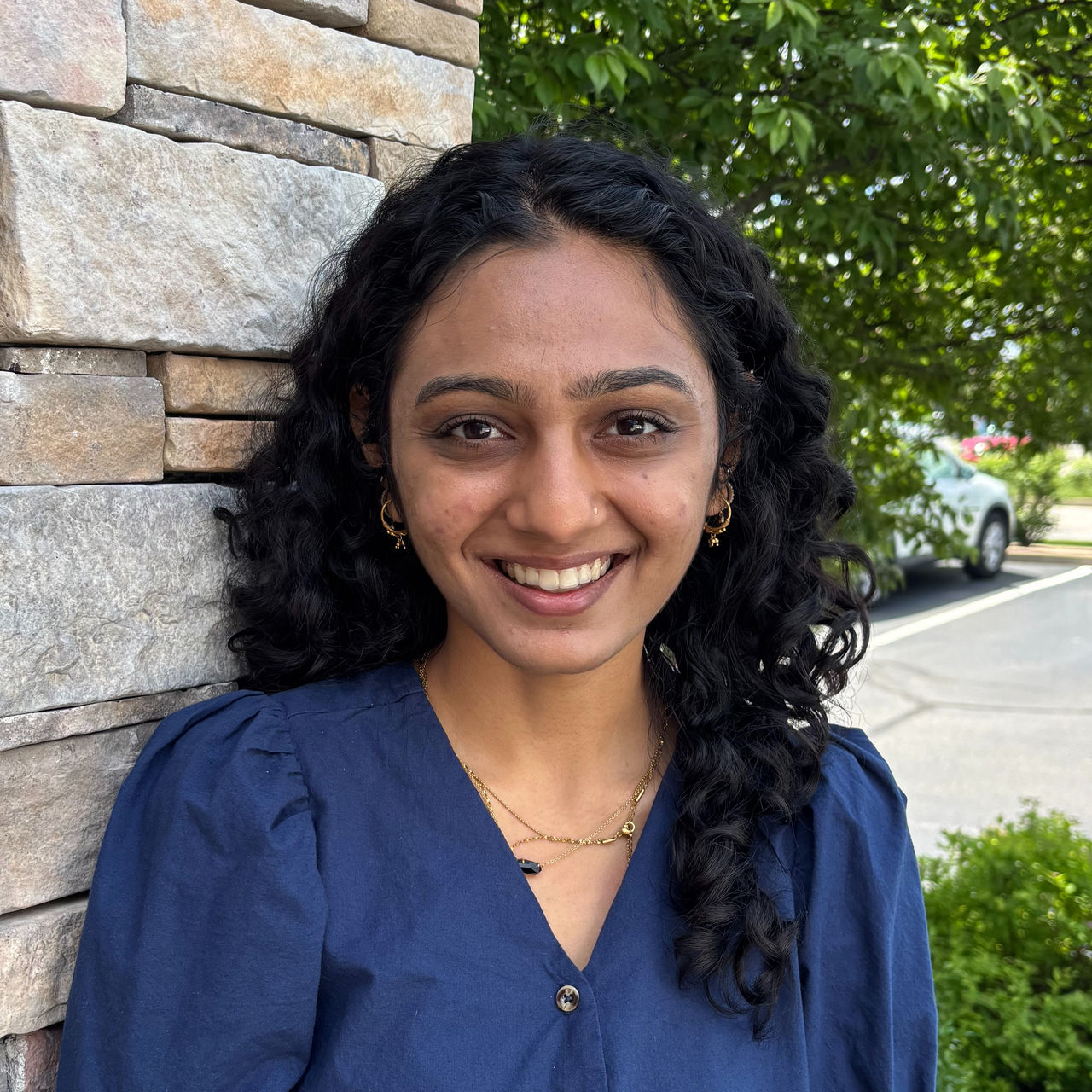 Ms Dhruvi