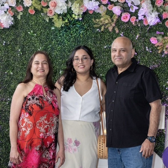 Meet Kapdi Family