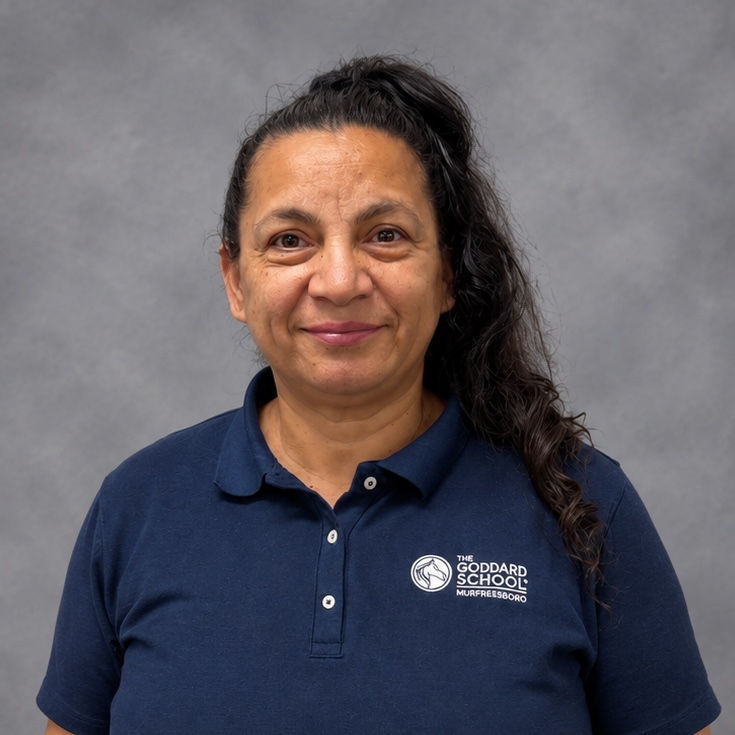 Ms Yanira